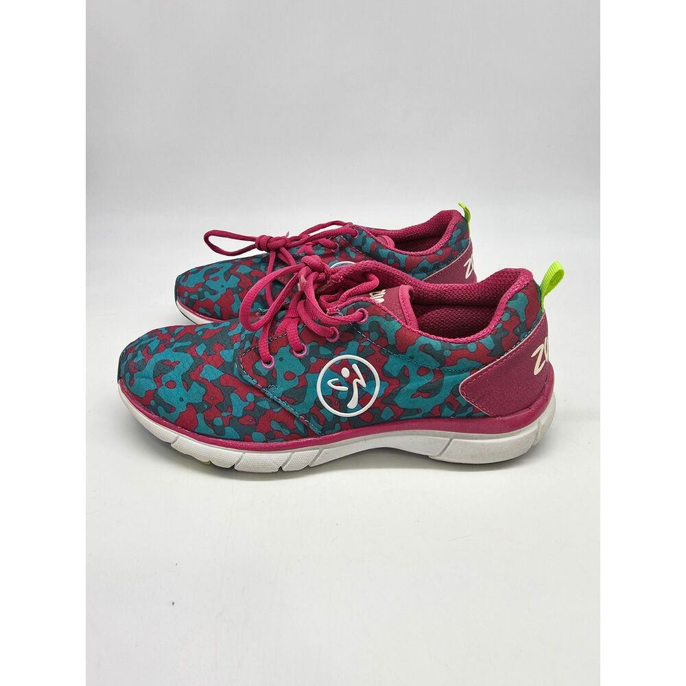 Zumba Fly Print Womens Size 7 Dance Fitness Shoes Sneakers Teal Pink Camo